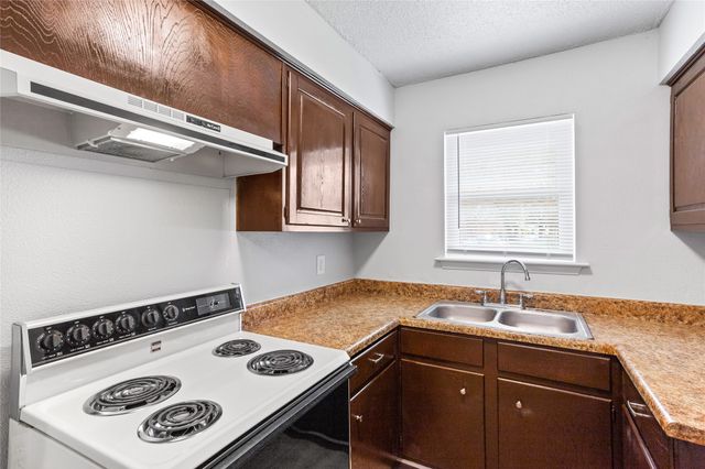 3020 P Avenue, Plano, TX 75074