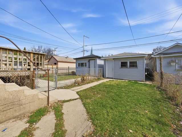 11223 S Forrestville Avenue, Chicago, IL 60628