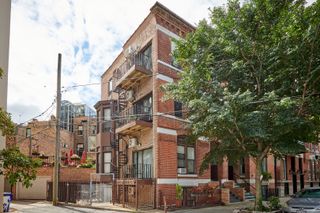 213 W Wisconsin Street, Chicago, IL 60614