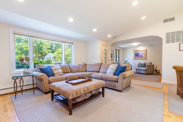 16 Leonard Rd, Sharon, MA 02067