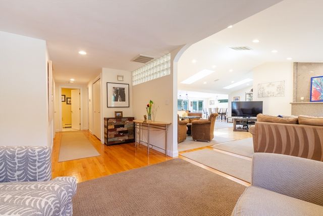 16 Leonard Rd, Sharon, MA 02067