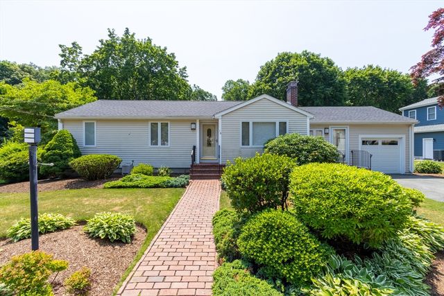 16 Leonard Rd, Sharon, MA 02067