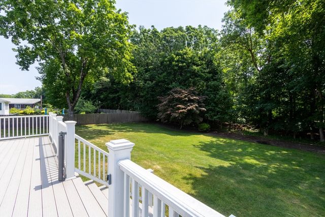 16 Leonard Rd, Sharon, MA 02067