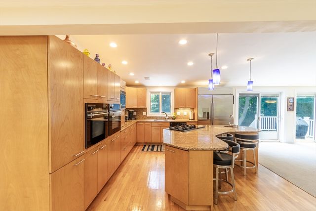 16 Leonard Rd, Sharon, MA 02067