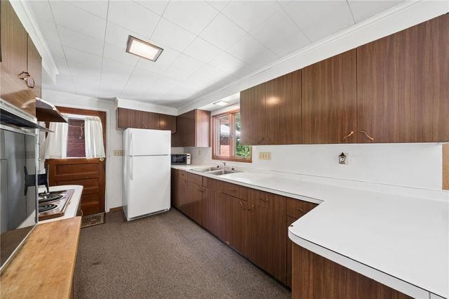 6290 Italy Rd, Murrysville, PA 15632