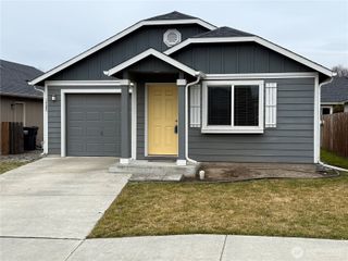 1242 SW Carver Street, College Place, WA 99324