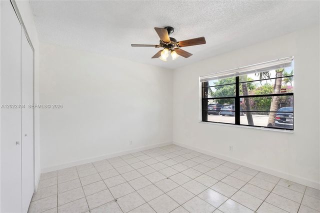 3840 Farragut St, Hollywood, FL 33021