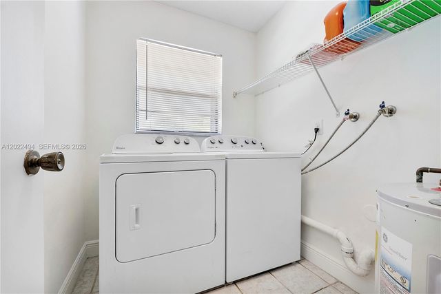 3840 Farragut St, Hollywood, FL 33021