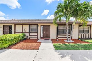 3840 Farragut St, Hollywood, FL 33021