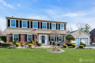 27 HERON Drive, Marlboro, NJ 07746