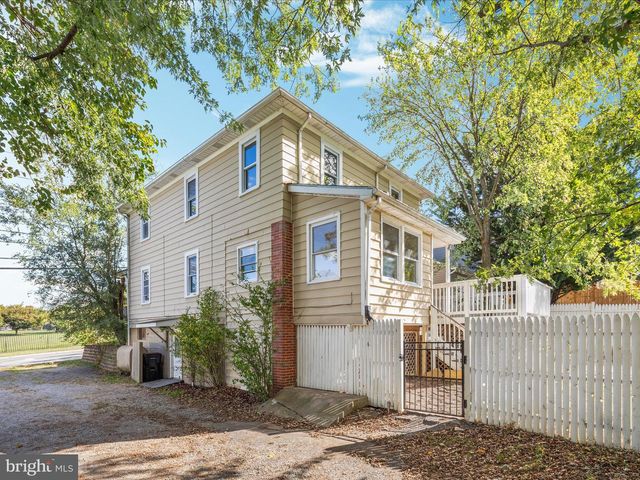 707 E CORK ST, Winchester, VA 22601