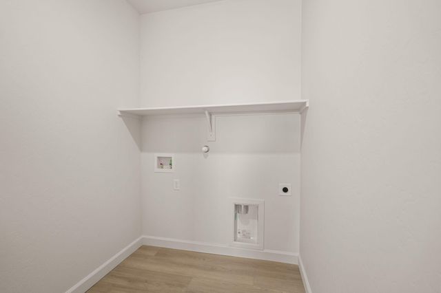 2420 Marble Avenue NE, Rio Rancho, NM 87144