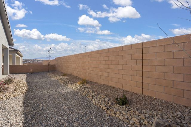 2420 Marble Avenue NE, Rio Rancho, NM 87144