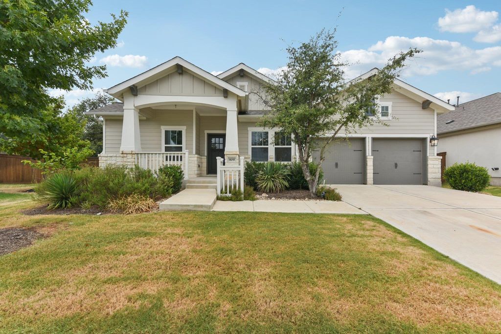 909 Overstreet LN, Leander, TX 78641