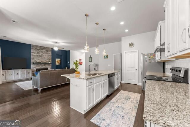 6619 Blue Cove Drive, Flowery Branch, GA 30542