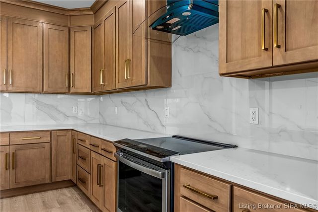 1020 Ridgeview Drive, Jeffersonville, IN 47130