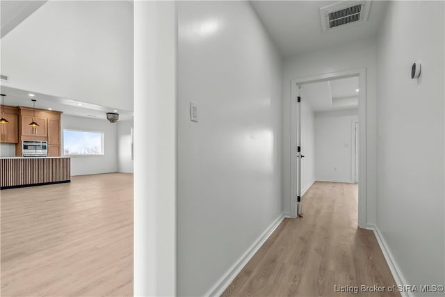 1020 Ridgeview Drive, Jeffersonville, IN 47130