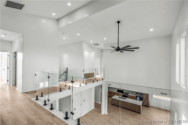 1020 Ridgeview Drive, Jeffersonville, IN 47130