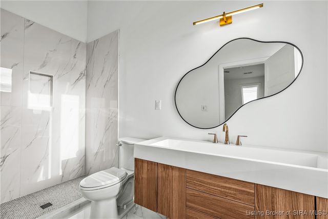 1020 Ridgeview Drive, Jeffersonville, IN 47130