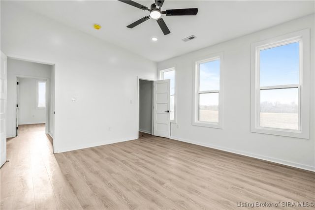 1020 Ridgeview Drive, Jeffersonville, IN 47130