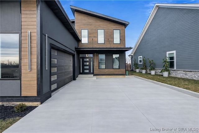 1020 Ridgeview Drive, Jeffersonville, IN 47130