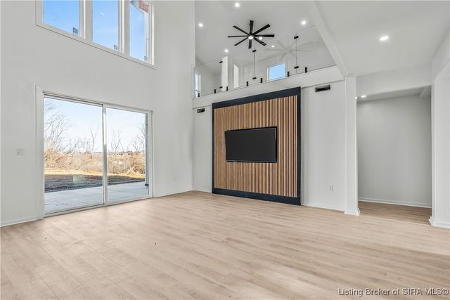 1020 Ridgeview Drive, Jeffersonville, IN 47130