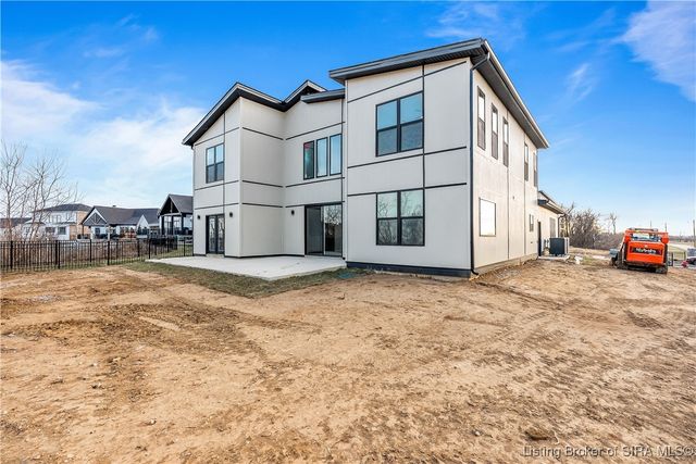 1020 Ridgeview Drive, Jeffersonville, IN 47130