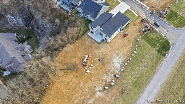 1020 Ridgeview Drive, Jeffersonville, IN 47130