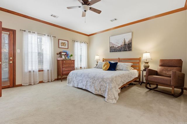 14 Leeward Court, Maumelle, AR 72113