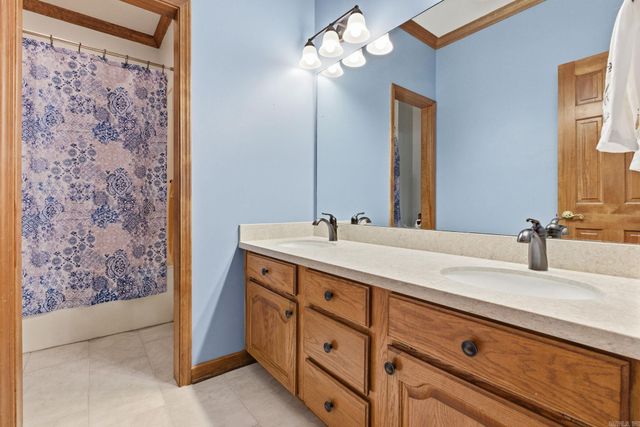 14 Leeward Court, Maumelle, AR 72113