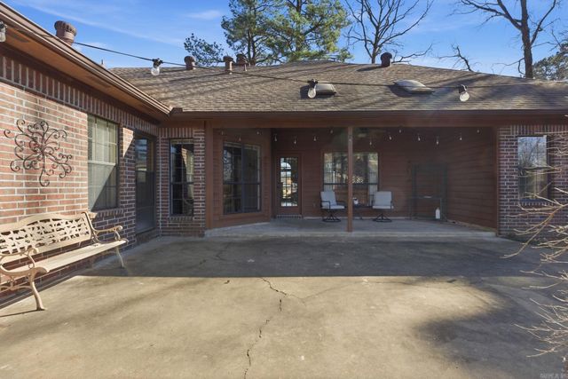 14 Leeward Court, Maumelle, AR 72113