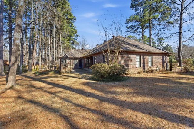 14 Leeward Court, Maumelle, AR 72113