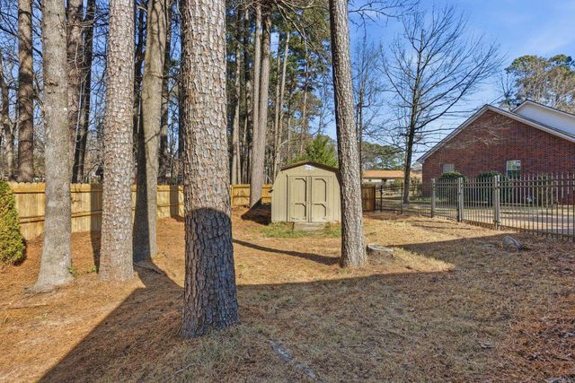 14 Leeward Court, Maumelle, AR 72113