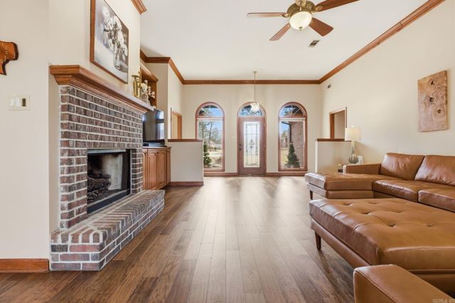 14 Leeward Court, Maumelle, AR 72113