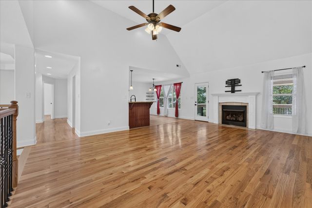 464 Salem Ridge Rd, Clarksville, TN 37040