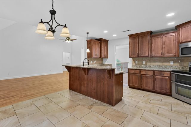 464 Salem Ridge Rd, Clarksville, TN 37040