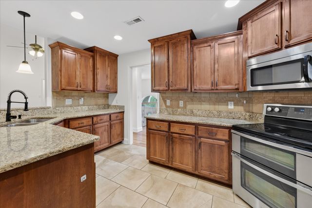 464 Salem Ridge Rd, Clarksville, TN 37040
