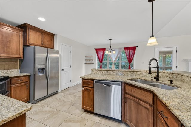 464 Salem Ridge Rd, Clarksville, TN 37040