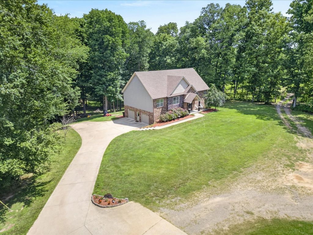 464 Salem Ridge Rd, Clarksville, TN 37040