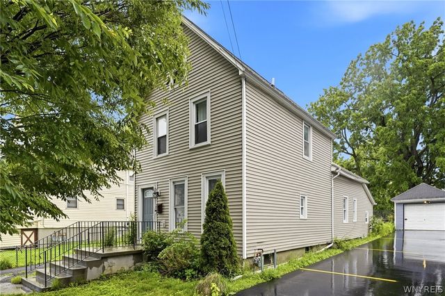 5317 Broadway Street, Lancaster, NY 14086