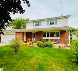 311 Devon Drive, St Louis, MI 48880
