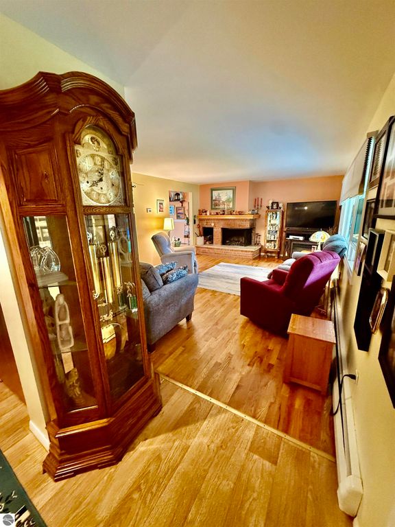 Image 11 of property listing at 311 Devon Drive, St Louis, MI 48880