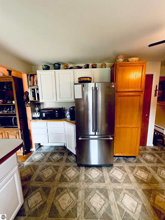 Image 21 of property listing at 311 Devon Drive, St Louis, MI 48880