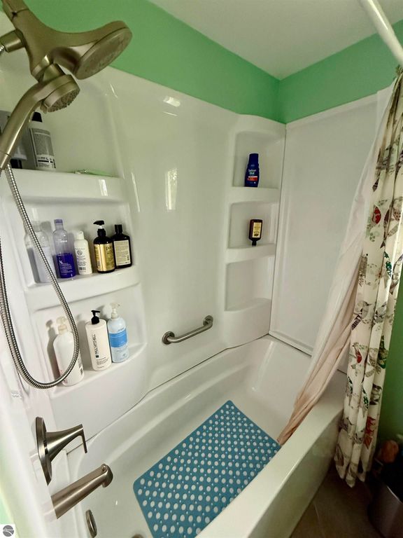 Image 33 of property listing at 311 Devon Drive, St Louis, MI 48880