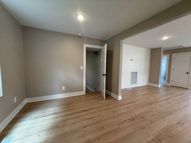 1913 Morris Ave, Columbia, TN 38401