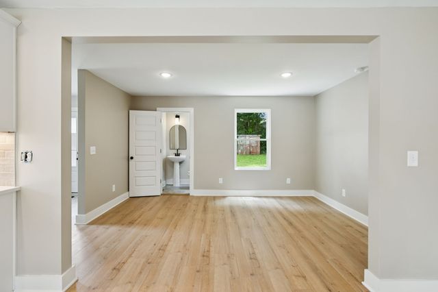 1913 Morris Ave, Columbia, TN 38401