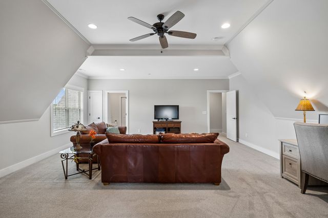 6028 Trout Ln, Spring Hill, TN 37174