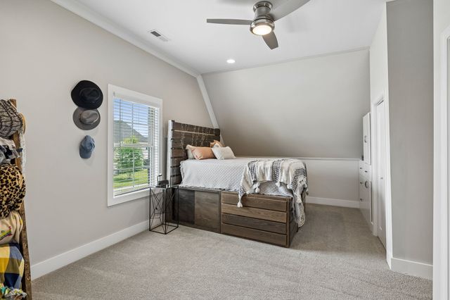 6028 Trout Ln, Spring Hill, TN 37174