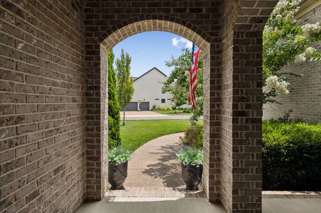 6028 Trout Ln, Spring Hill, TN 37174