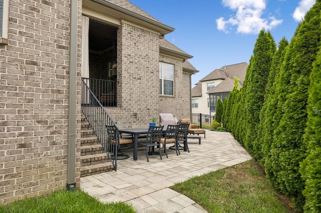 6028 Trout Ln, Spring Hill, TN 37174